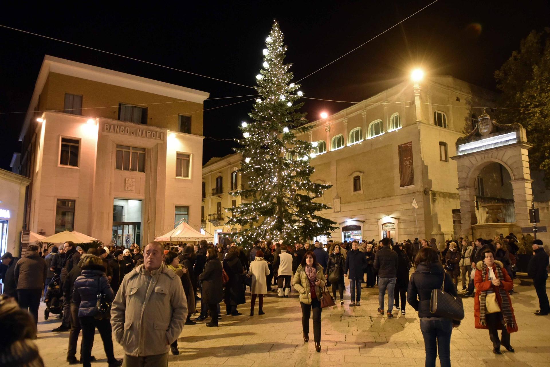 A Matera E Gia Natale Tra Mercatini Cultura E Diretta Di