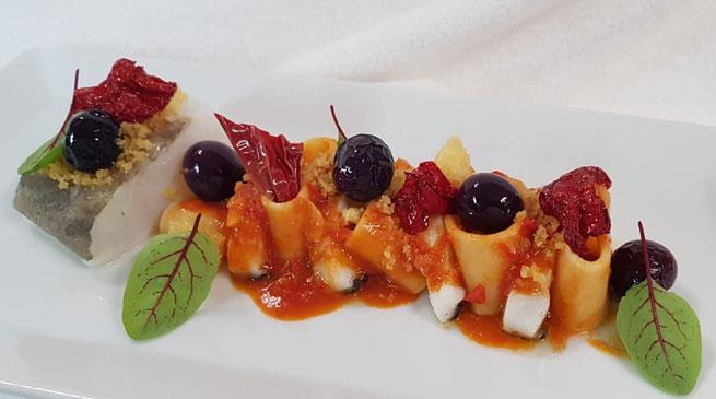 Mezzo Pacchero Al Ragu Di Baccala Con Mollica Fritta Peperoni Cruschi E Olive La Gazzetta Del Mezzogiorno