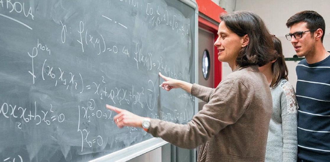 Scuola in Puglia, boom di prof precari