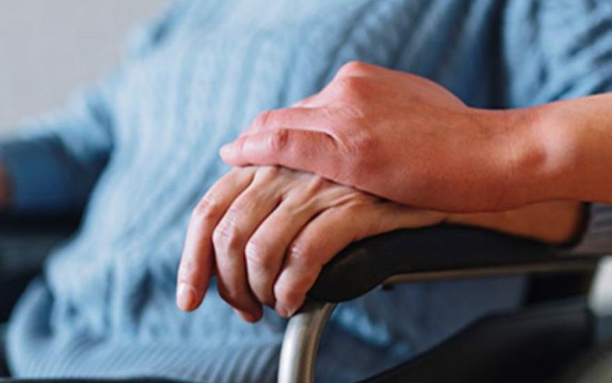 Puglia, le Rsa senza requisiti di legge? «Il Pd venga all’incontro»