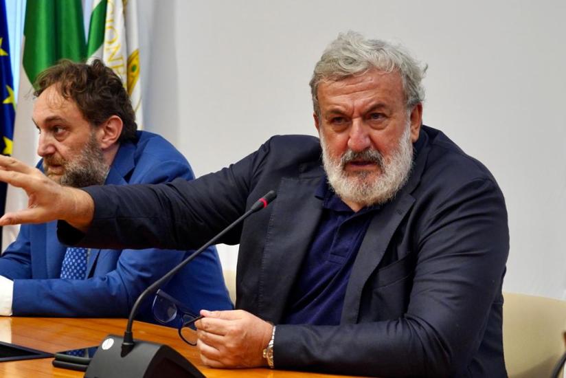 Emiliano sul caro prezzi in Puglia: «Attacco immotivato a operatori turistici»