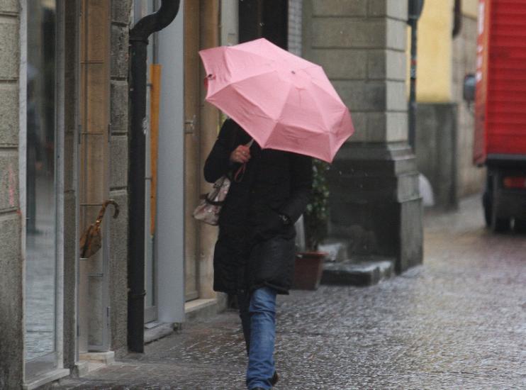 Temporali, fulmini e vento forte: l'allerta gialla in Puglia prorogata anche per l'intera domenica