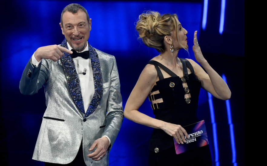 Sanremo 2024, la serata dei duetti si chiude con il primo posto di Geolier: tutta la top-five