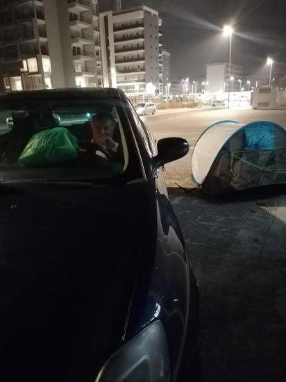 Disparità distribuzione fondi sanità: continua protesta Tutolo accampato fuori Consiglio Regione Puglia