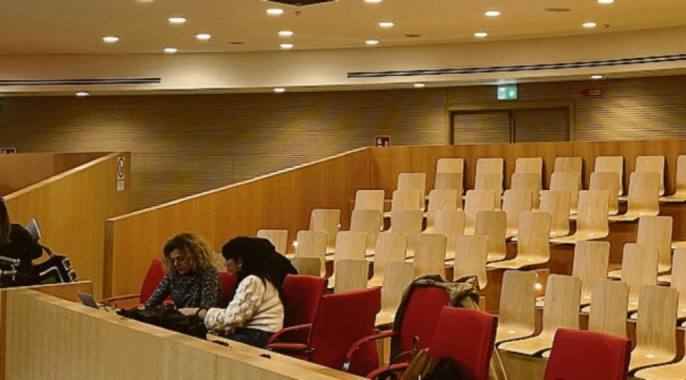 Regione Puglia, Pd condannato per il portaborse d’oro: contratto da 10mila euro, gliene danno 40mila