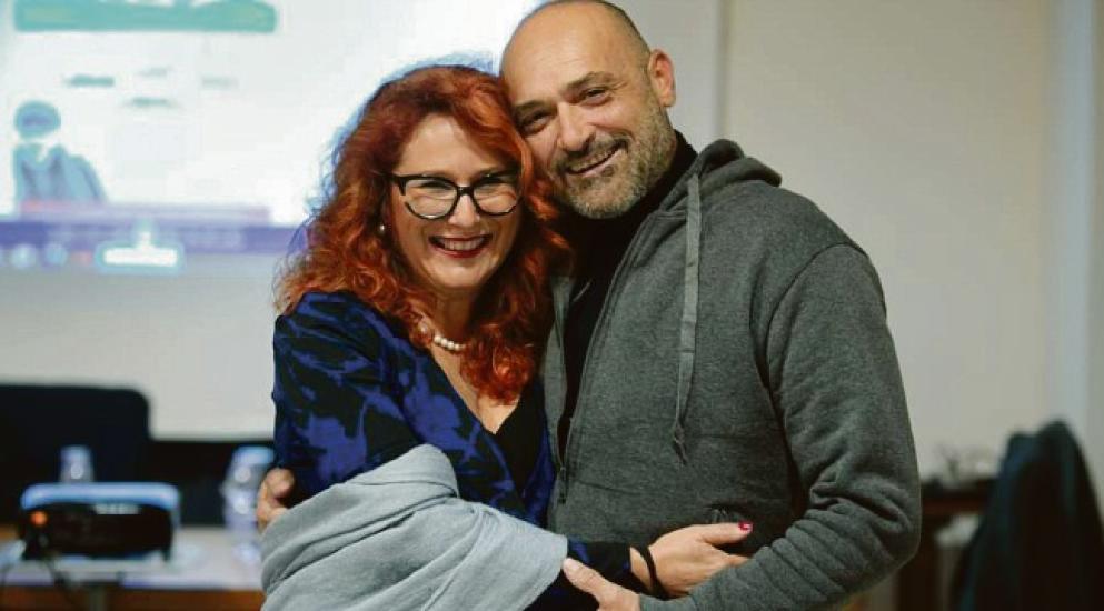 Puglia, la consulenza e gli spettacoli pagati al marito della consigliera Di Bari