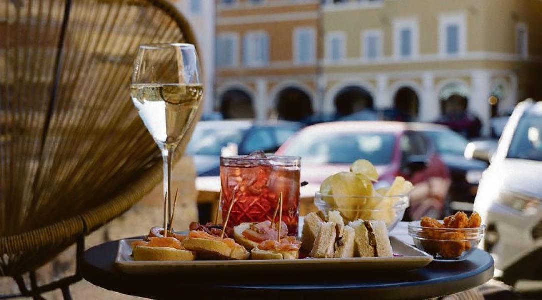 Movida salata in Puglia: a Bari rincara pure lo spritz 
