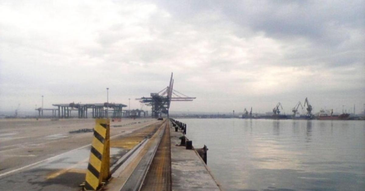 Nel porto di Taranto «sosta temporanea» per la Drea, nave con amianto ...