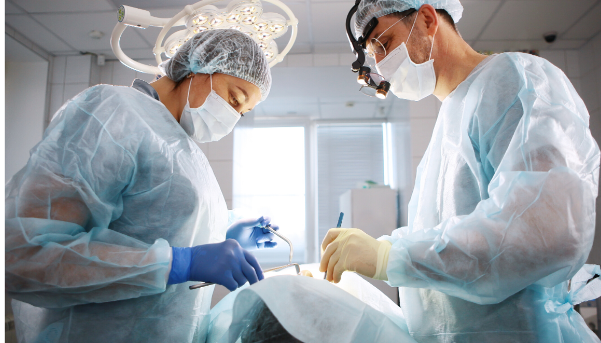 Laureati in Romania fanno i dentisti in Puglia: «Dubbi sul corso di studi»