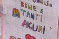 A Bari un giardino nella scuola della piccola Ester, morta a 7 anni: la cerimonia di intitolazione nel giorno del suo compleanno