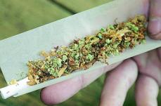 Tramutola, marijuana in casa e in auto: 42enne arrestato