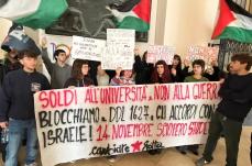 L'ira degli universitari di Bari: «Il rettore Bellotti chiude le porte del Senato agli studenti» L'ira degli universitari di Bari: «Il rettore Bellotti chiude le porte del Senato agli studenti»