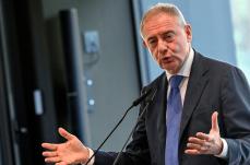 Ex Ilva, il ministro Urso «Attendiamo domani per le offerte vincolanti. Non posso turbare il mercato»