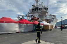Taranto, attraccata al porto la nave Ong Solidaire: a bordo 21 migranti soccorsi in mare