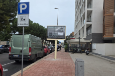 Bari, insegne ingombranti e lavori che tolgono posti auto: i disagi denunciati dal comitato &laquo;No Brt&raquo;