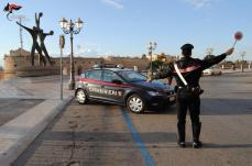 Taranto, 19enne nasconde la droga nell'armadio: arrestato