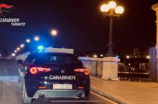 Taranto, sventato nella notte furto in un negozio : finisce ai domiciliari un 25enne del posto