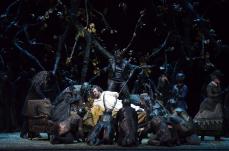 Bari, al Petruzzelli va in scena il Falstaff di Verdi: torna lo spettacolo che incant&ograve; il pubblico nel 2013