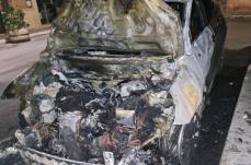 Lucera, in fiamme l'auto del comandante della polizia locale: &laquo;Non dobbiamo avere paura&raquo;