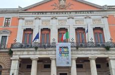 Bari ricorda le vittime del Covid: bandiere a mezz&rsquo;asta a Palazzo della Citt&agrave;