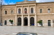 Fasano, due fratelli adottati ritrovano il padre dopo vent&rsquo;anni: &laquo;Pensavo sarei morto senza mai conoscerli&raquo;