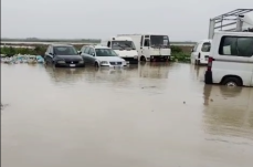 Maltempo, nel Foggiano le baracche di centinaia di braccianti sotto il fango e l'acqua: &laquo;Sono isolati&raquo;