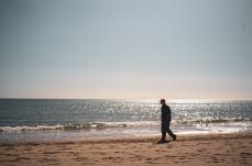 Tra legno, mare e vento: il nuovo viaggio sonoro di Diego Ceo parte dalla Puglia e guarda lontano