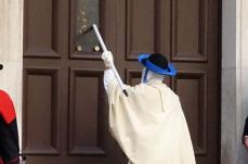 Settimana Santa, tutto &egrave; compiuto a Taranto: con la &laquo;bussata&raquo; del troccolante cala il sipario sui Riti