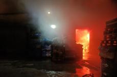 Incendio distrugge il capannone di un imprenditore edile nel Foggiano: si indaga sulla natura del rogo