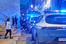 Crollo in un immobile nel centro storico di Andria: ferito un uomo, area transennata