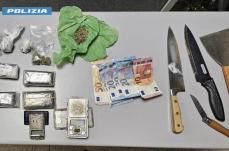 Brindisi, spacciavano hashish e marijuana in casa: arrestata una coppia