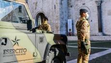 Corato, straniero d&agrave; in escandescenza in pieno centro: intervengono due militari dell'Esercito e lo bloccano