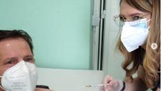 Covid, specializzanda del Policlinico di Bari: &laquo;Ho vaccinato il mio pap&agrave;, paziente fragile&raquo;