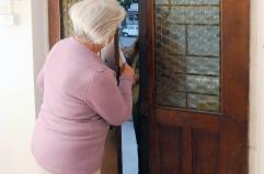 Foggia, rapinarono una 84enne aggredendola di spalle sulla soglia di casa: 5 arresti