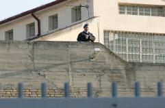 Carcere di Foggia, nuovo blitz con drone: sequestrati telefoni e droga nella notte