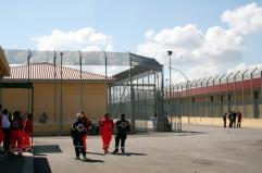 Notte violenta a Borgo Mezzanone: senegalese ucciso a coltellate e sudanese 46enne in rianimazione