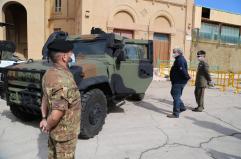 Fiera del Levante, Emiliano visita lo stand dell'Esercito 