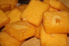 Bari, vendeva sgagliozze senza autorizzazione: sequestrate le attrezzature per cucinare