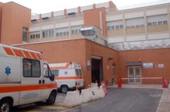 Bari, un 51enne &egrave; grave dopo la caduta da un palazzo. Forse stava tentando un furto