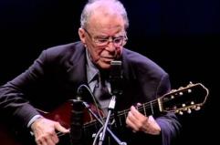 Ritmi di Joao Gilberto tra sabbia e oceano