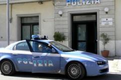 Nardò, scoppia la lite in famiglia: 48enne lancia un coltello contro il padre poi aggredisce i poliziotti, arrestato
