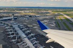 La decisione dell'Ue: &laquo;No ai risarcimenti se i voli sono cancellati per carenza di carburante&raquo;