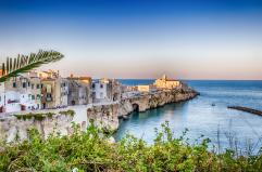Capitale italiana della Cultura 2028, Vieste si candida con il progetto «l'anima bianca della Puglia»