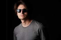 Angelo Duro torna a Bari con &ldquo;Ho tre belle notizie&rdquo;: risate scorrette e sorpresa assicurata