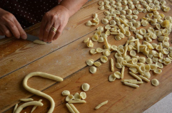 Stasera a mezzanotte orecchiette e birra