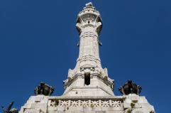 Il faro senza mare: Minervino Murge e la memoria nel libro di Paolo Pinnelli