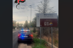 Inseguimento tra le vie di Novoli: arrestato un uomo con la cocaina in auto e in casa