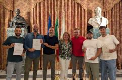 Bari consegna le prime 4 nuove licenze taxi: pronti a rafforzare il servizio serale e notturno