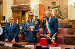 La Guardia di Finanza insignita della cittadinanza onoraria di Bari