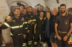 Castellana Grotte, turista inglese anziana si perde durante una passeggiata: trovata di notte nelle campagne, sta bene
